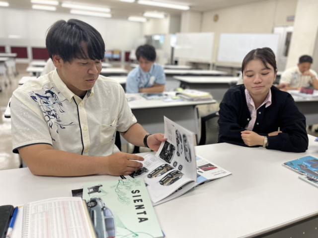 沖縄トヨタグループの写真